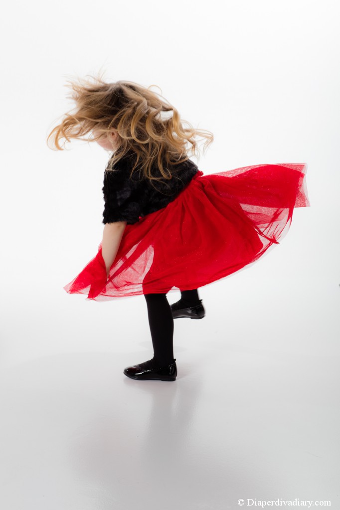 Å se hun her danse glad rundt når vi tar bilder til de obligatoriske julekortene <3